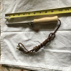 Vintage Woodend Handle Curling Iron - Antique Curling Iron - Tested and Works